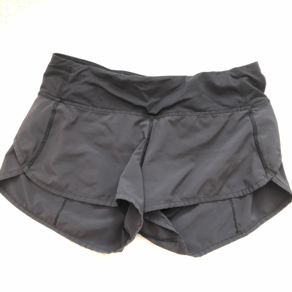 Lululemon Run shorts size 4!! Like new!! 💖